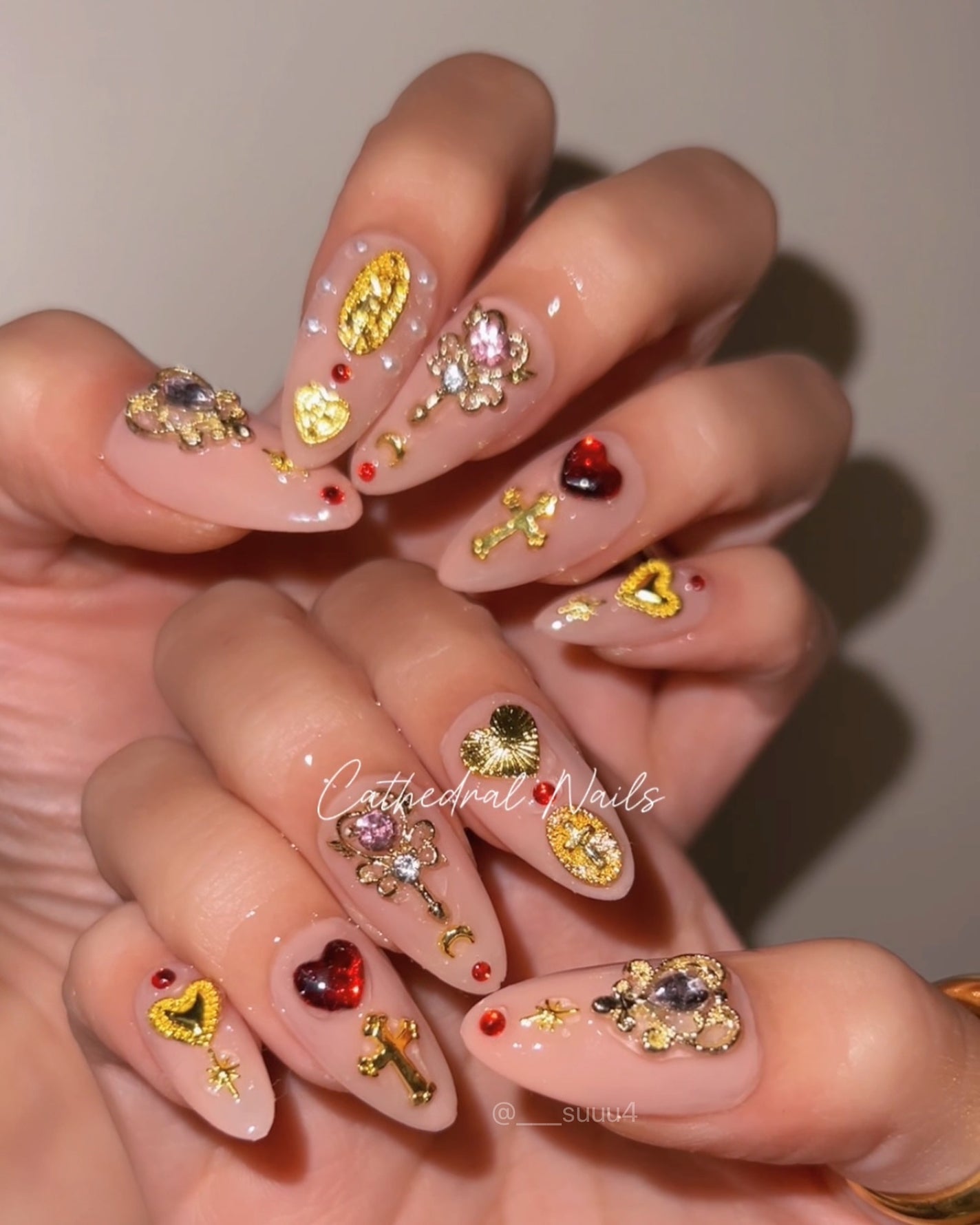 kimiii .・𝜗𝜚﹒✧゜ on LIPS 「2024BestNails🎀Wehavecompiledthe..」(2枚目)