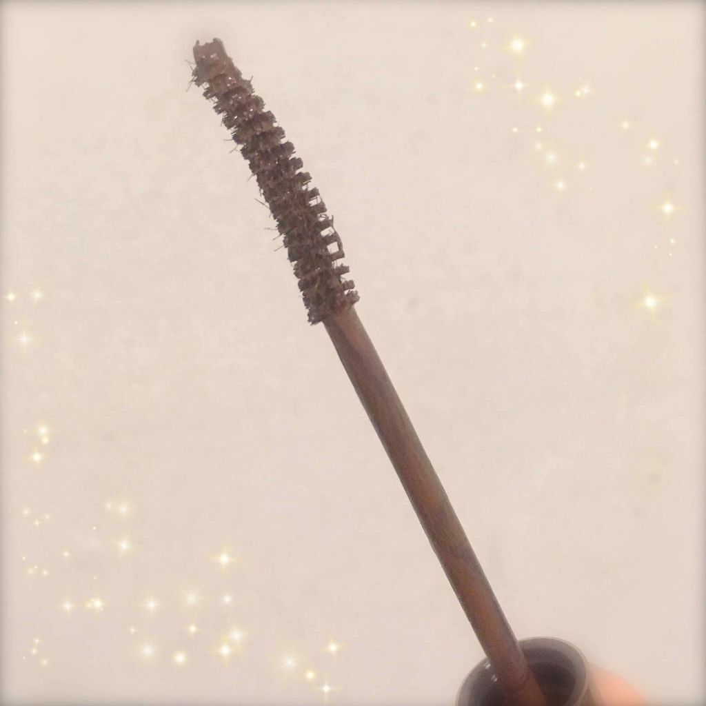 UZU BY FLOWFUSHI モテマスカラ NATURAL 3のクチコミ「このブラウンマスカラは、とにかくダマになりにくいので好きです。
ヒジキ睫毛、ケバケバしい睫毛….....」（2枚目）