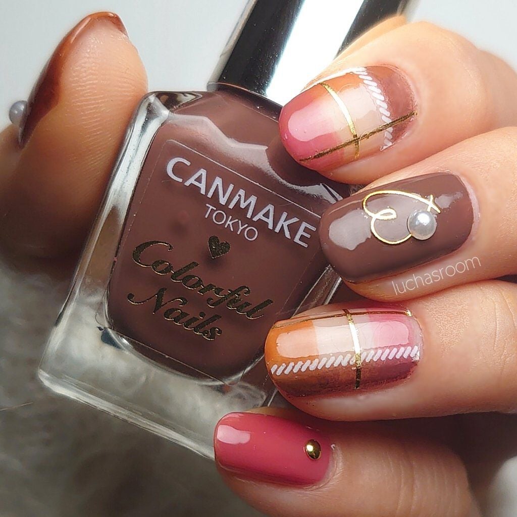 カラフルネイルズ/キャンメイク/マニキュアを使ったクチコミ(4枚目)