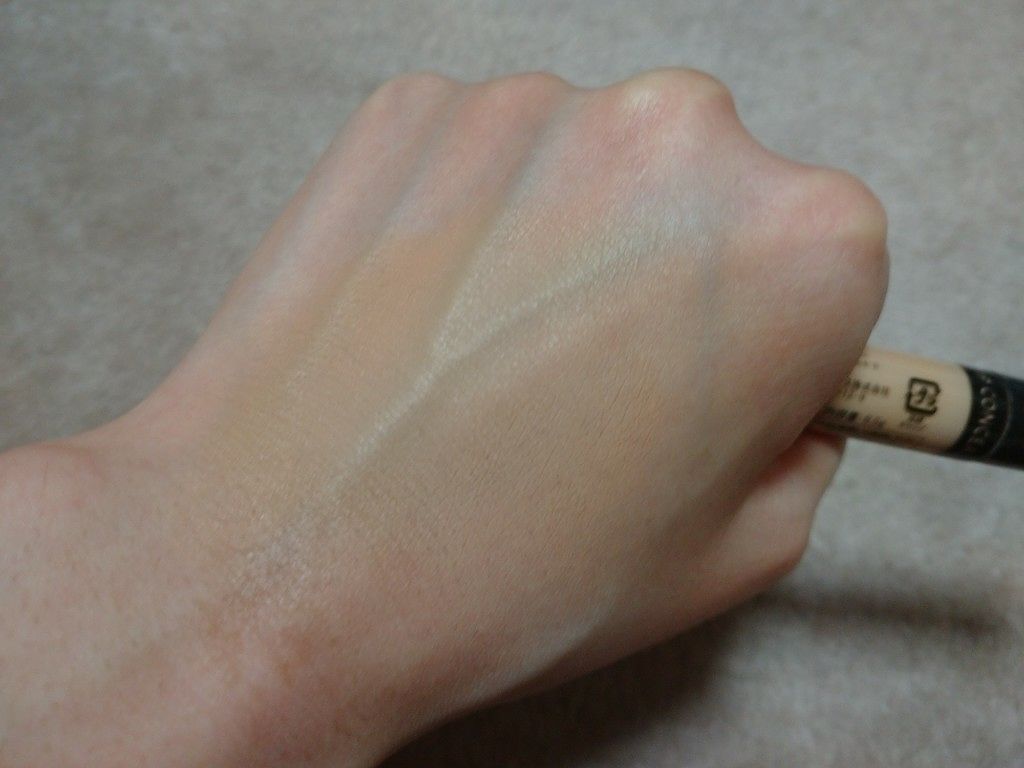 カバーパーフェクション チップコンシーラー/the SAEM/リキッドコンシーラーを使ったクチコミ(3枚目)