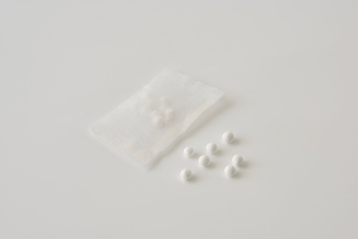 カウブランド 赤箱×よーじや あぶらとり紙BATON よーじや