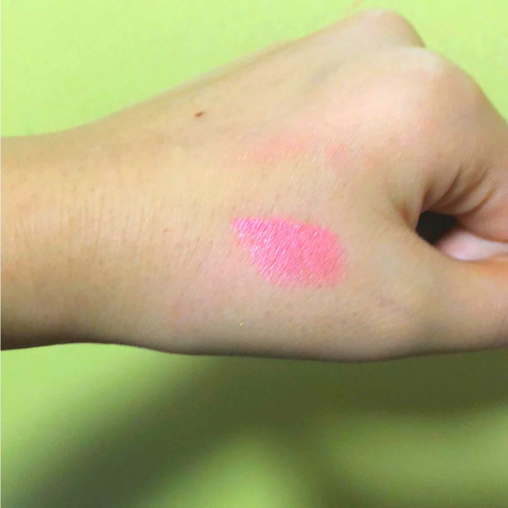 Natsuki☆ on LIPS 「REVLONのリップ買いました💄値段は1200円くらいです!水..」(2枚目)