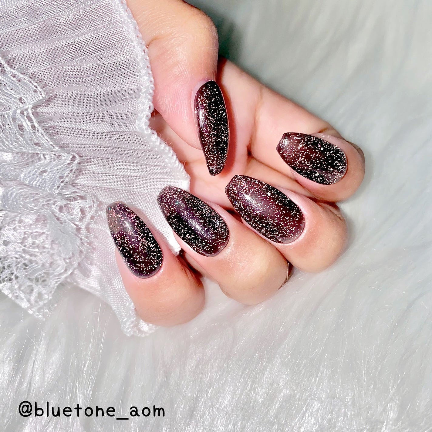 ⋆͛🦖⋆͛aomi on LIPS 「ブラック×ゴールドフラッシュシアーなブラックにオレンジっぽいゴ..」(4枚目)