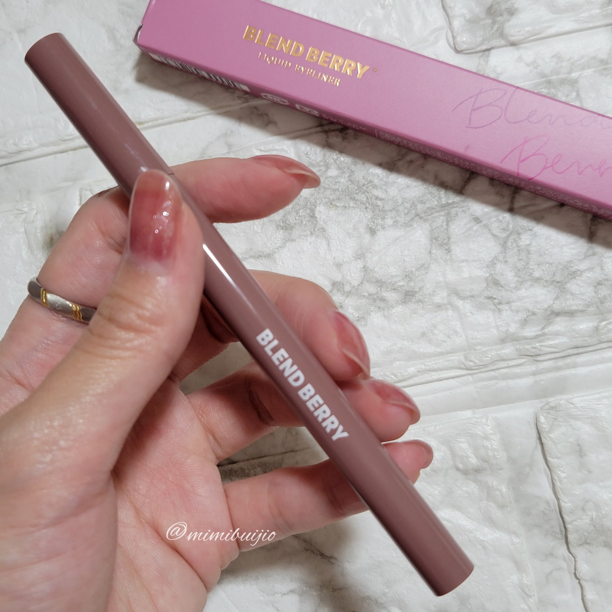 プレイフル リキッドアイライナー/BLEND BERRY/リキッドアイライナーを使ったクチコミ（2枚目）