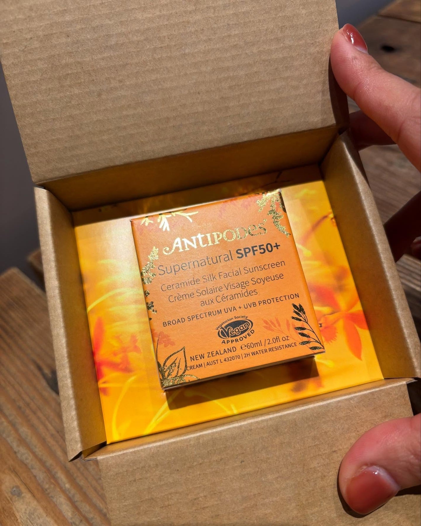 アンティポディース スーパーナチュラル SPF50+ フェイシャル サンスクリーン/Antipodes/日焼け止めクリームを使ったクチコミ(4枚目)
