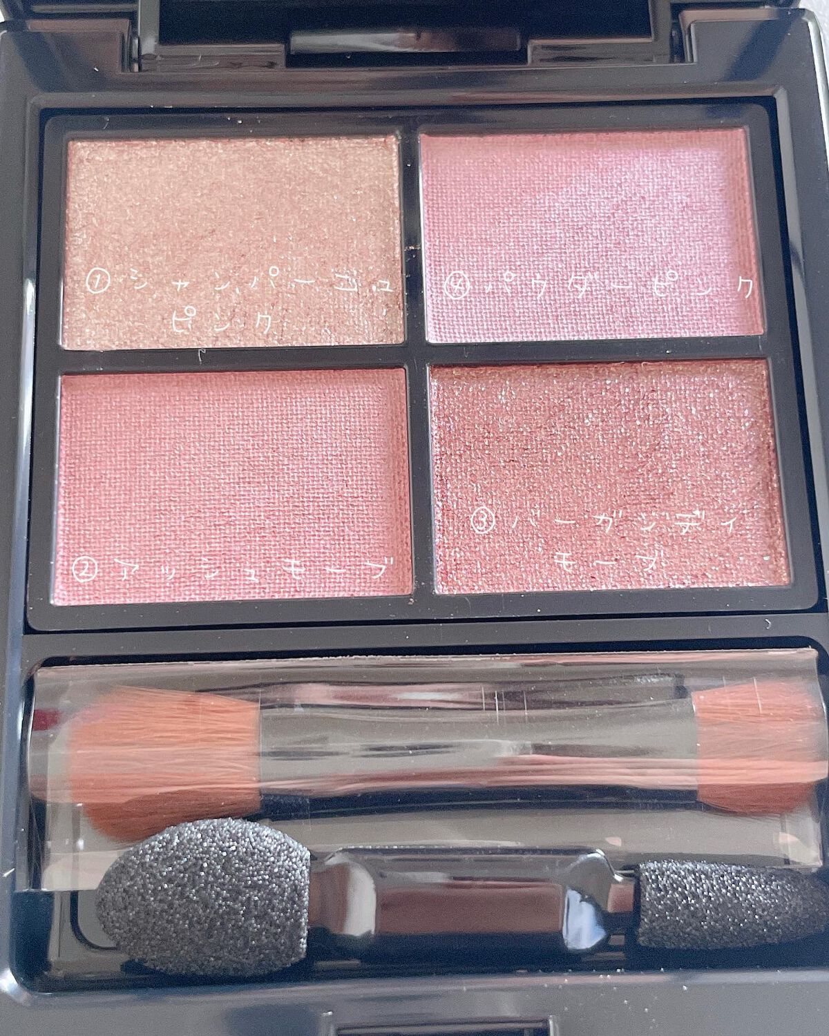 ミネラルクラッシィシャドー/エトヴォス/アイシャドウパレットを使ったクチコミ(3枚目)