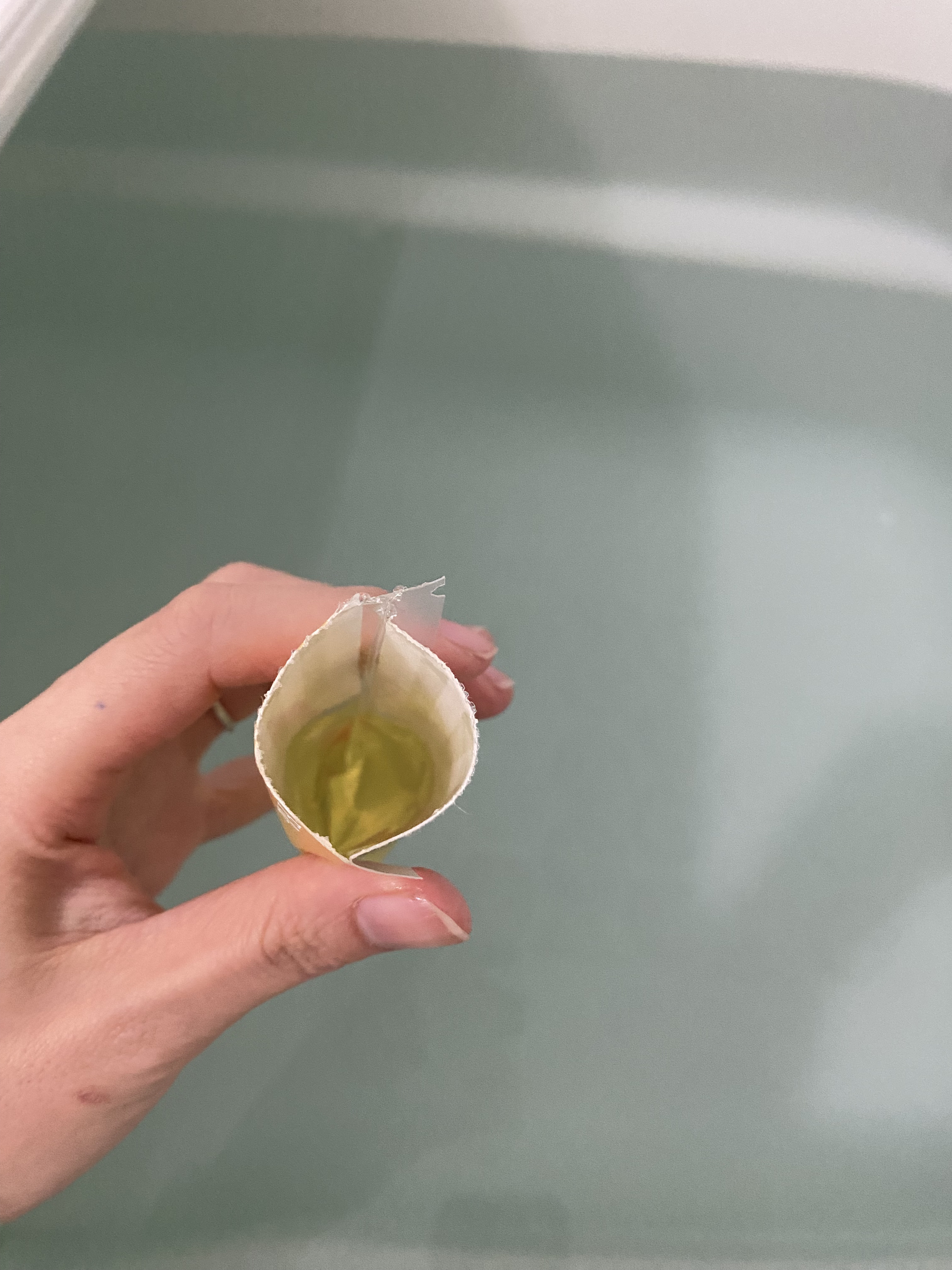 LEAF＆BOTANICS BERGAMOT BATHESSENCE/LEAF＆BOTANICS /保湿系入浴剤を使ったクチコミ（3枚目）