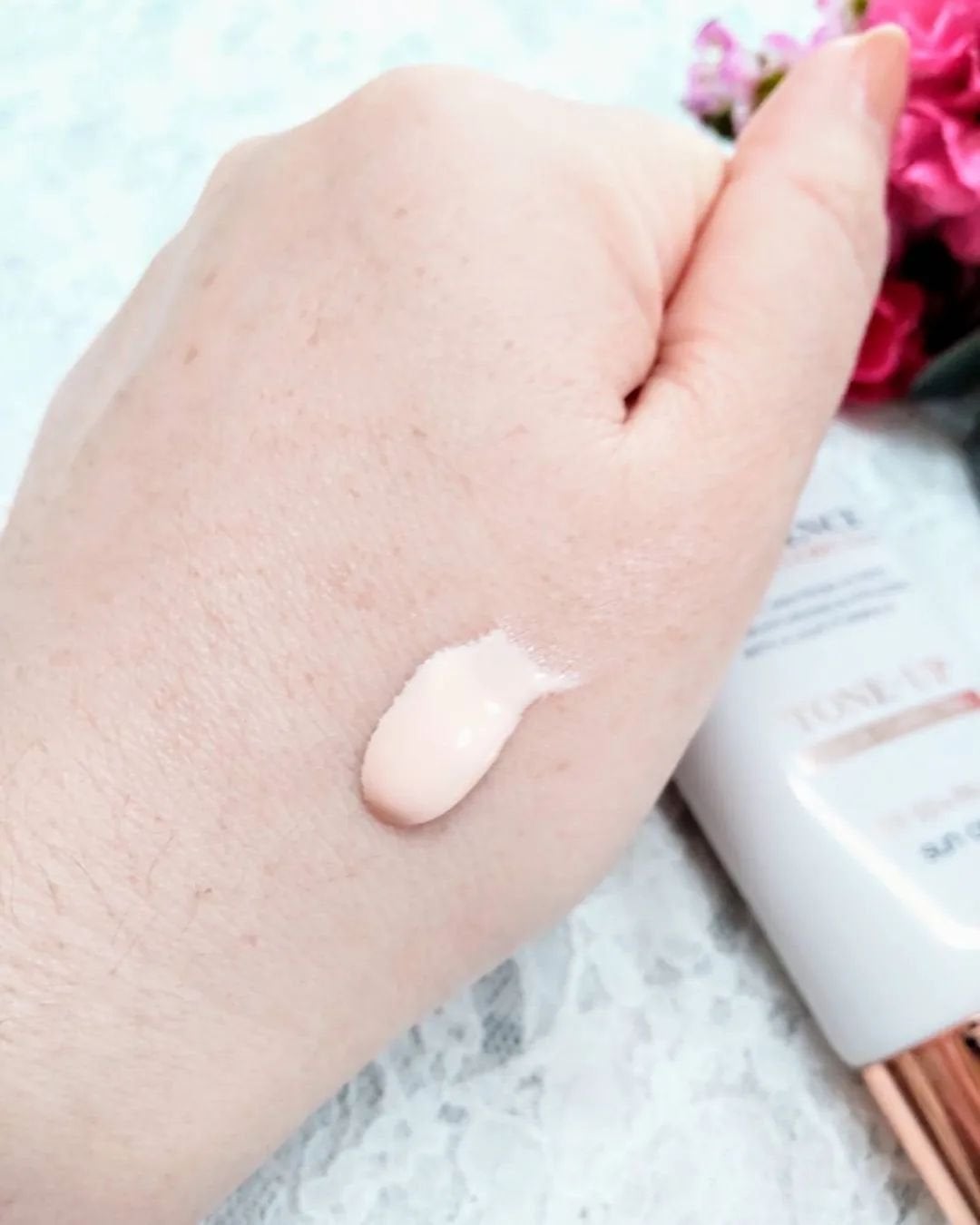 ウォータフルトーンアップサンクリーム/ダルバ/日焼け止めクリームを使ったクチコミ(3枚目)