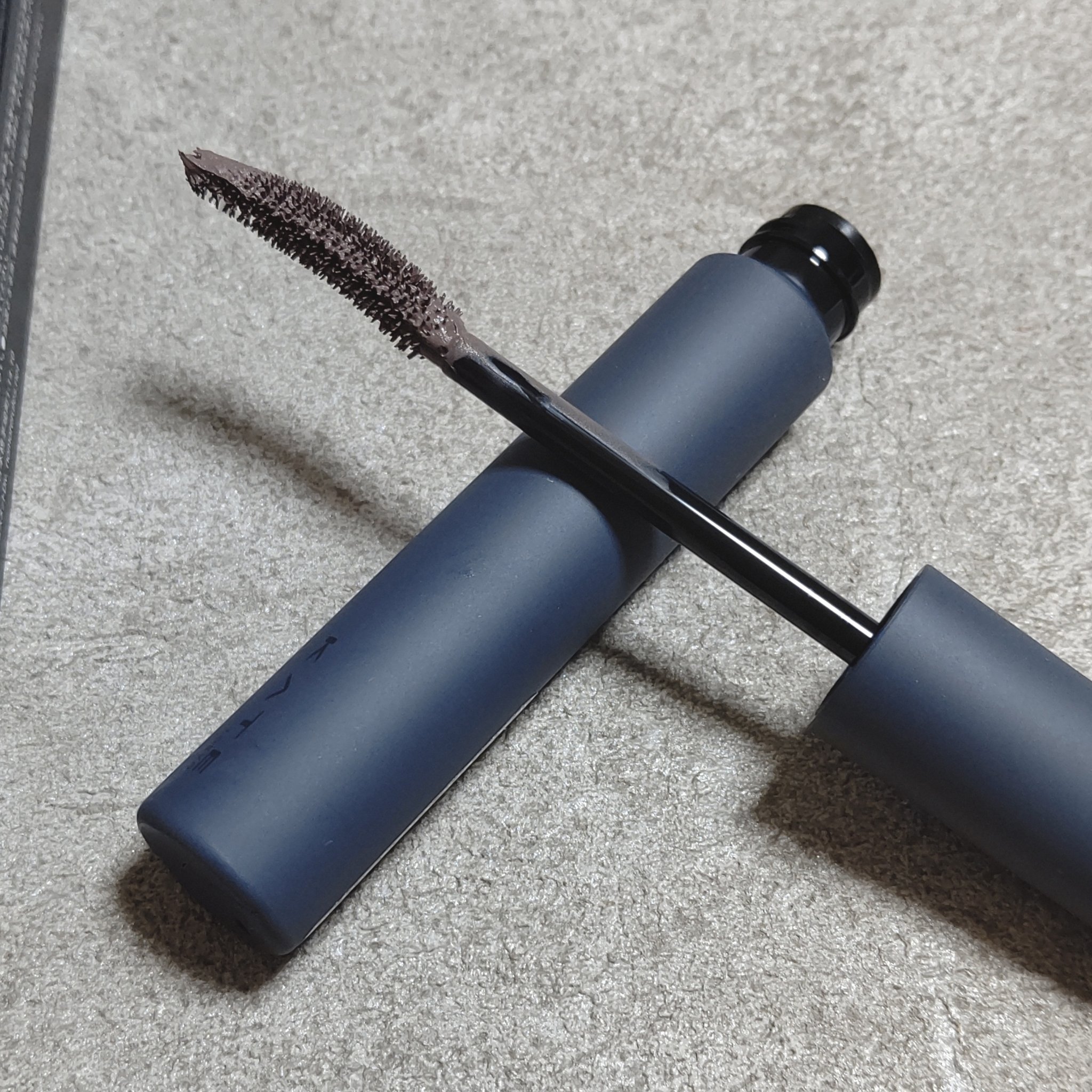 マットフローティングマスカラ/KATE/マスカラを使ったクチコミ（2枚目）