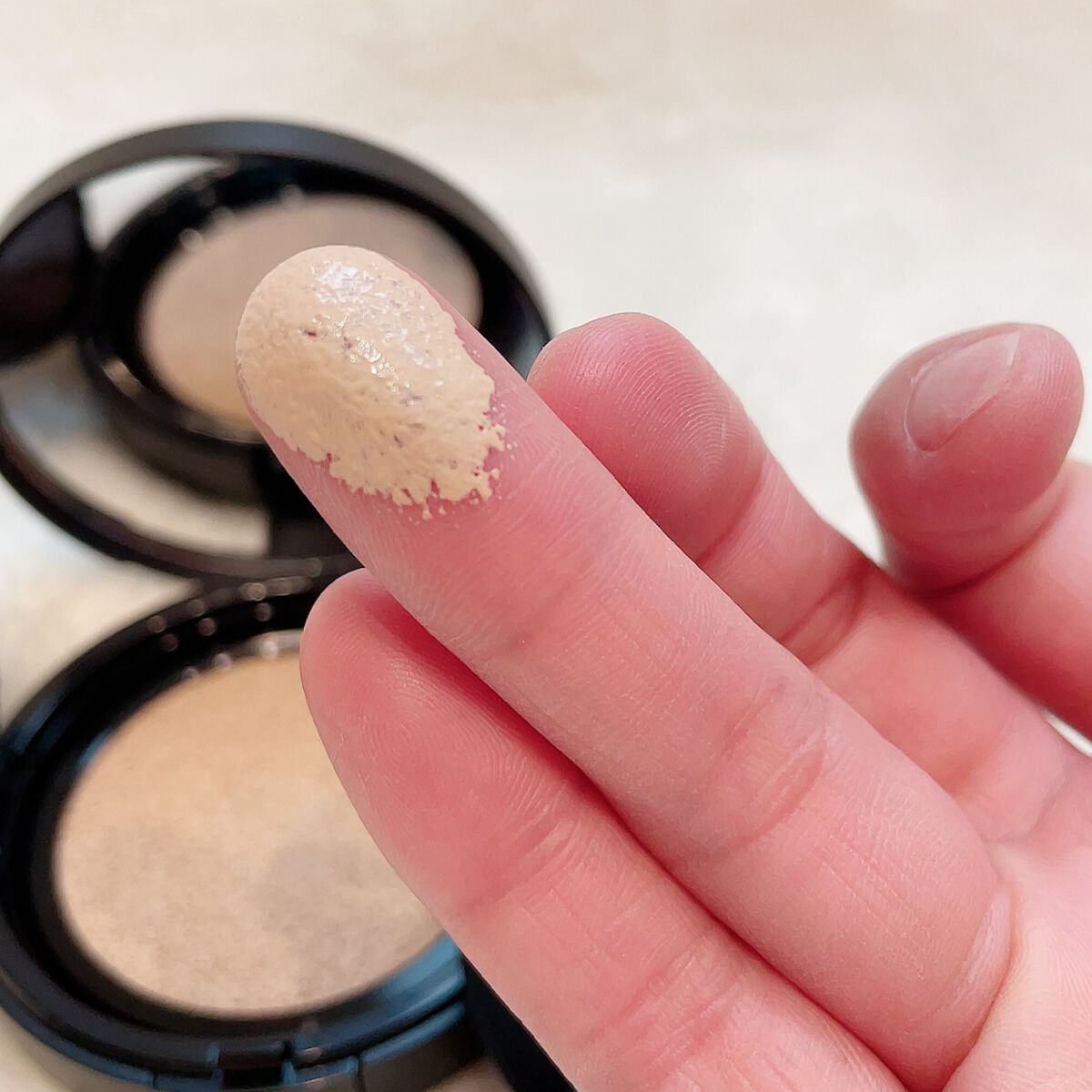 ベルベットジュエルクッション/BIVABOO/クッションファンデーションを使ったクチコミ(3枚目)