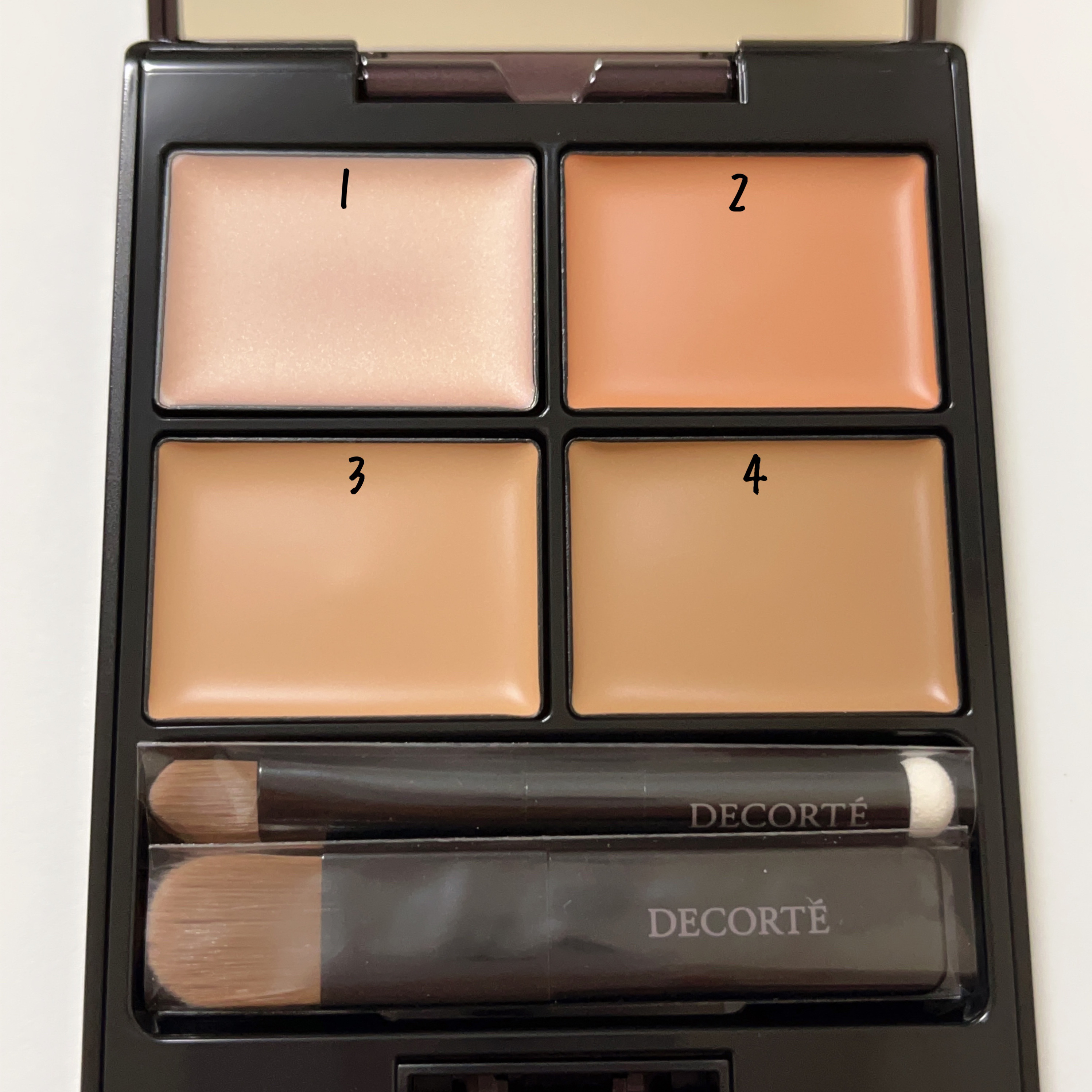 トーンパーフェクティング パレット 02 ナチュラルベージュ/DECORTÉ/パレットコンシーラーを使ったクチコミ（2枚目）