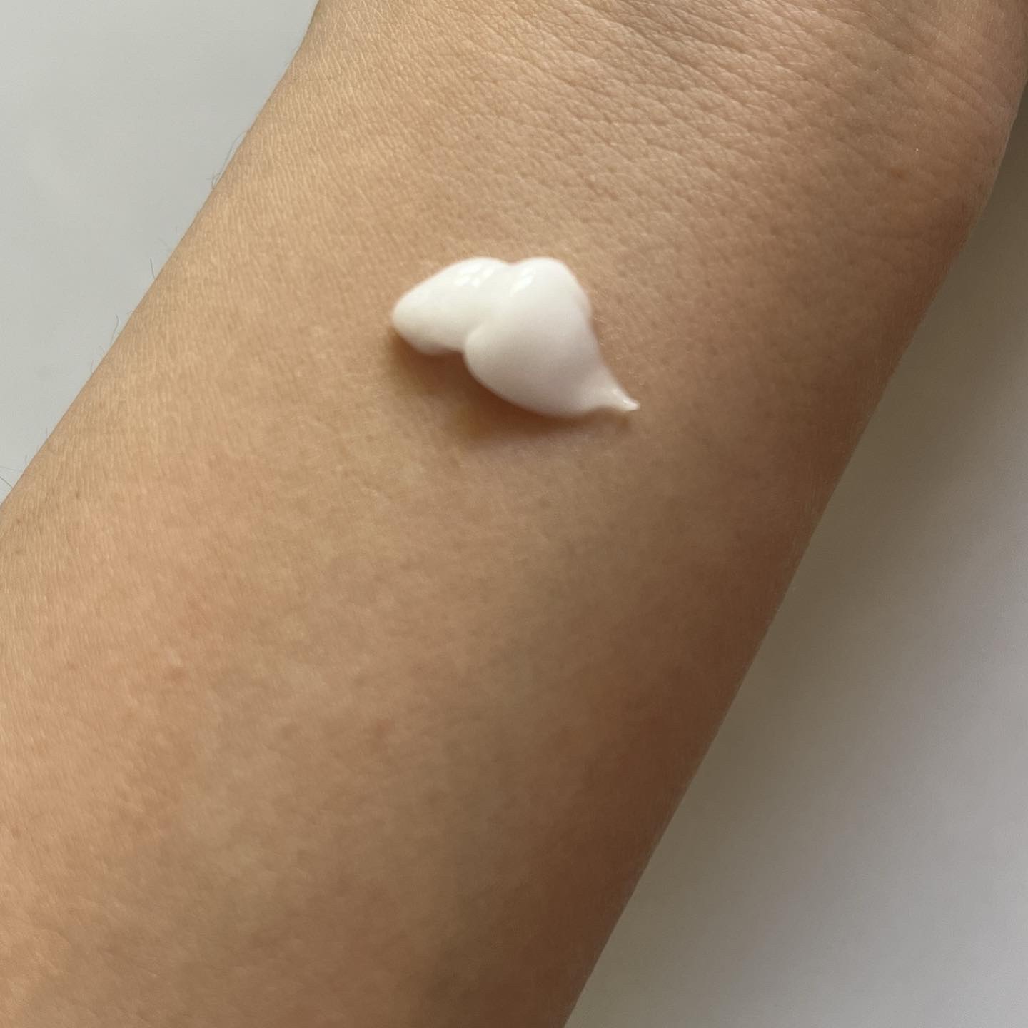 エムボディクリーム/M body cream/ボディクリームを使ったクチコミ（2枚目）