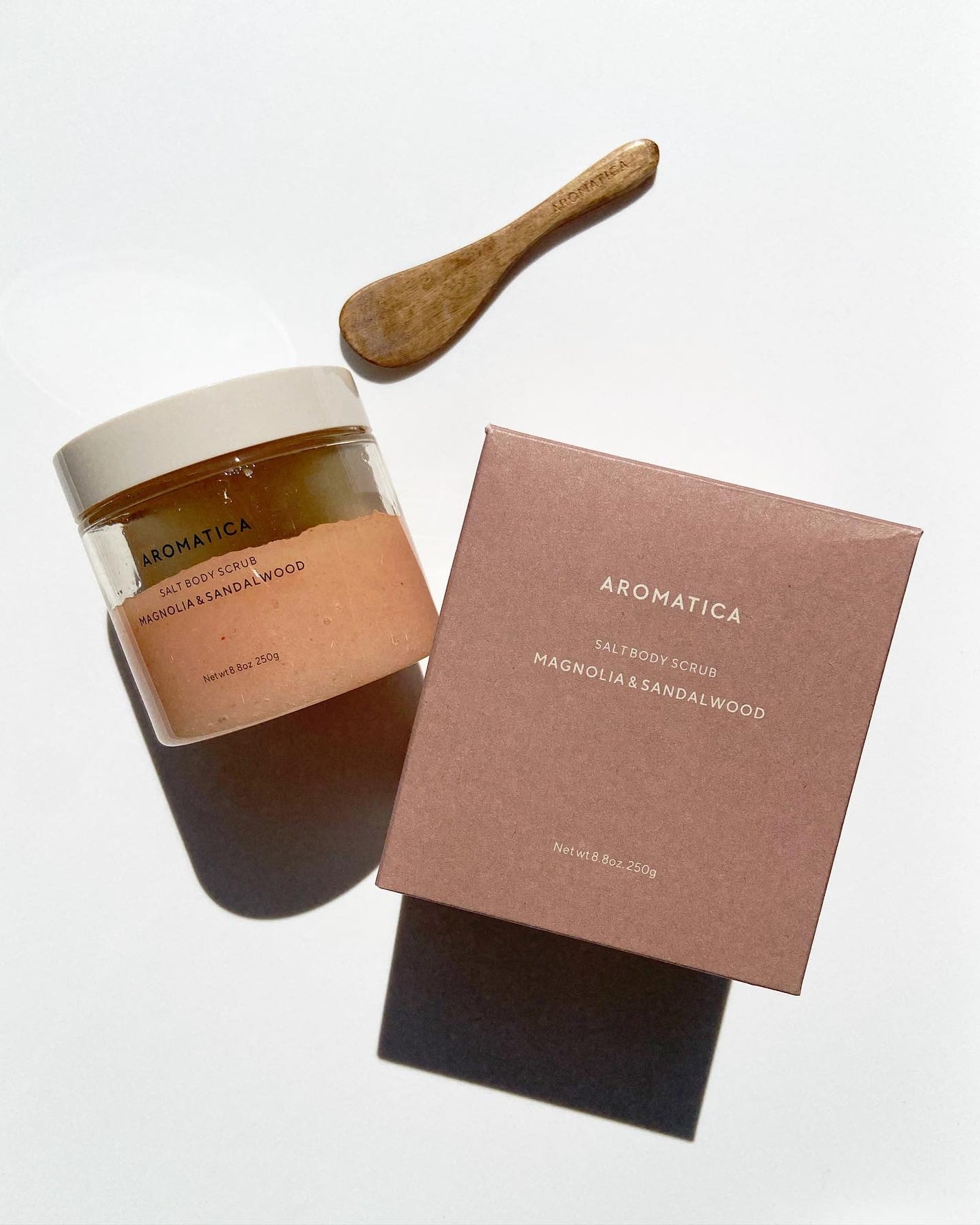 ソルトボディスクラブマグノリア&サンダルウッド/AROMATICA/ボディスクラブを使ったクチコミ(2枚目)