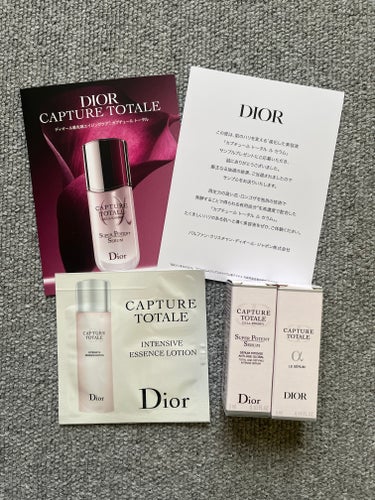 Dior カプチュール トータル ル セラムのクチコミ「【使った商品】
Dior　カプチュール トータル ル セラム

【良いところ】
・お花のような.....」（2枚目）