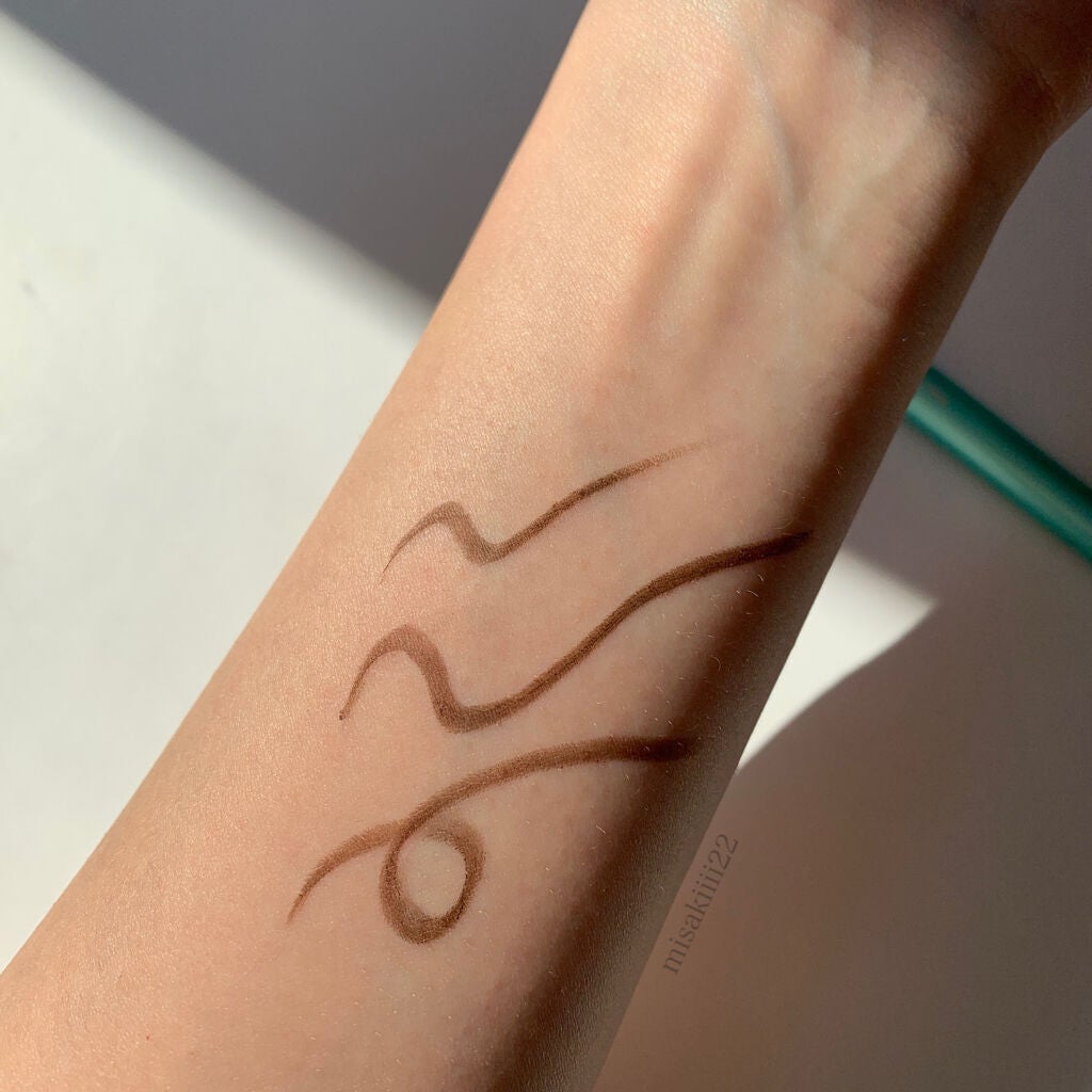 「密着アイライナー」クリームペンシル/デジャヴュ/ペンシルアイライナーを使ったクチコミ(3枚目)