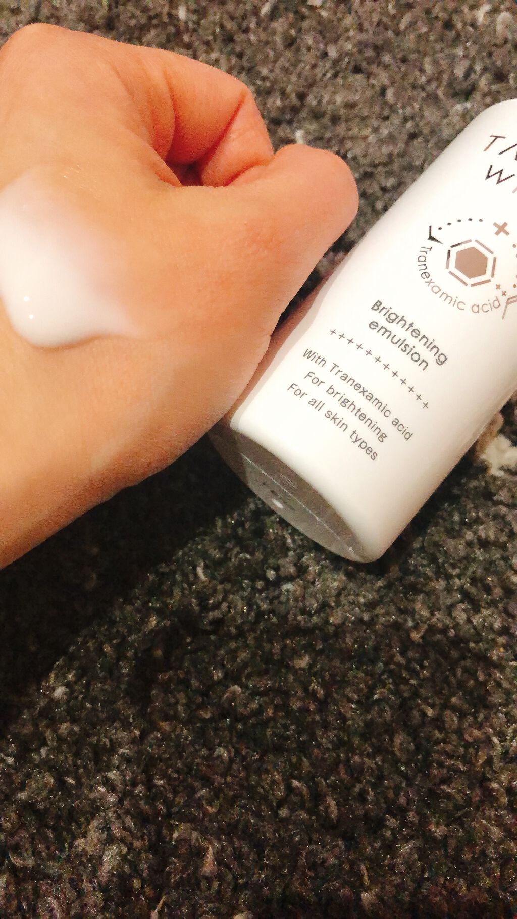 タカスホワイト ミルク/TAKASU WHITE/美容液を使ったクチコミ(3枚目)