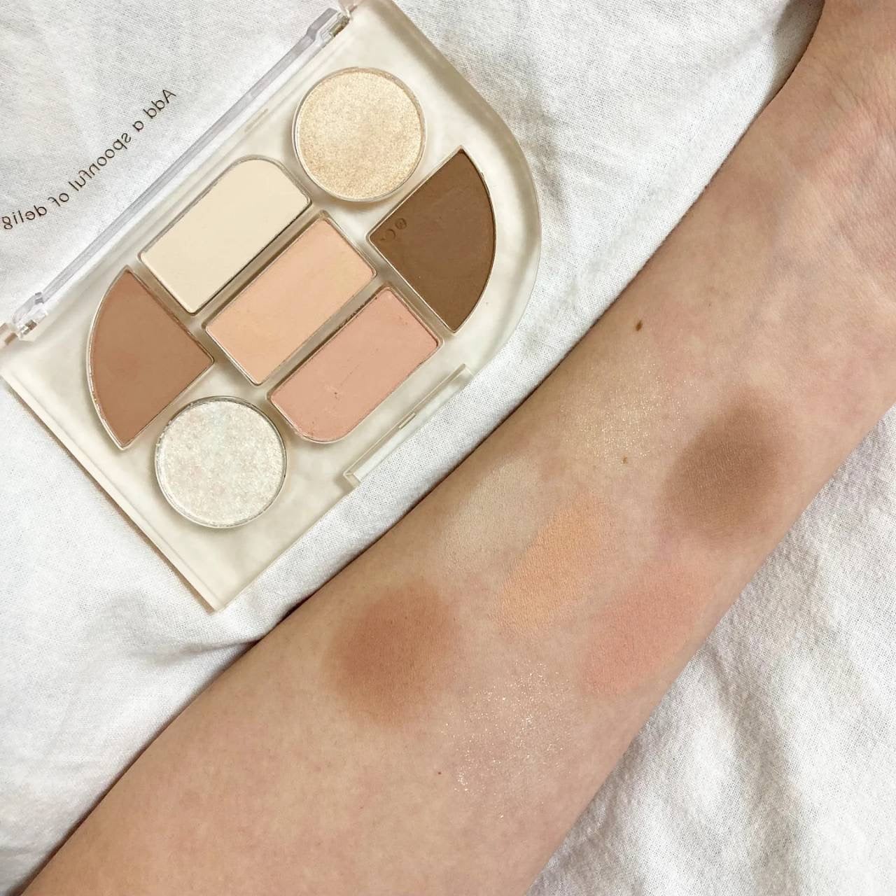 シンプレイン アイパレット/Sim;plain/アイシャドウパレットを使ったクチコミ(3枚目)