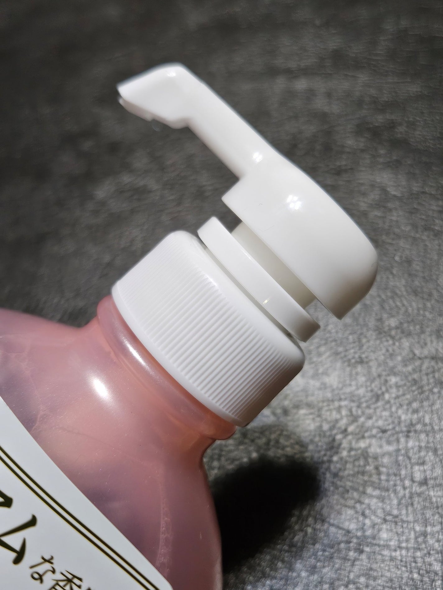 ハグキプラスプレミアム デンタルリンス エレガントフルーティミントの香り(ノンアルコール)/ライオン/マウスウォッシュ・スプレーを使ったクチコミ(3枚目)