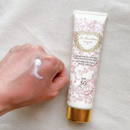 サンプロテクション ボディクリーム/レ・メルヴェイユーズ ラデュレ/日焼け止めクリームを使ったクチコミ(4枚目)