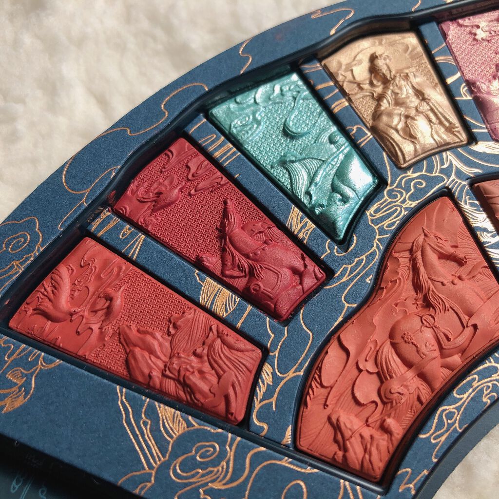 洛神賦アイシャドウパレット/花西子/マルチパレットを使ったクチコミ（3枚目）