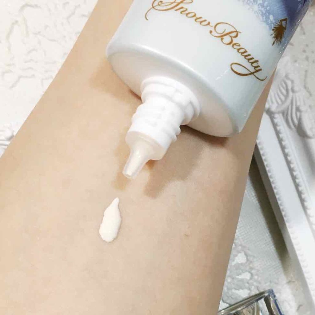 ホワイトニングトーンアップエッセンス/スノービューティー/化粧下地を使ったクチコミ(2枚目)