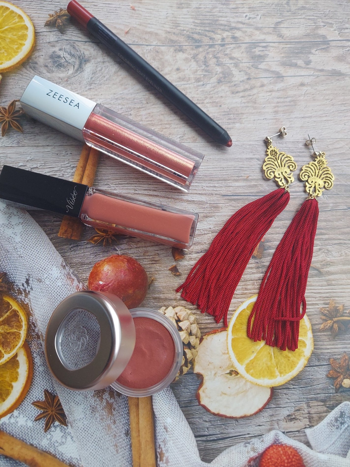 ダイヤモンドシリーズ 星空リキッドアイシャドウ/ZEESEA/リキッドアイシャドウを使ったクチコミ(1枚目)