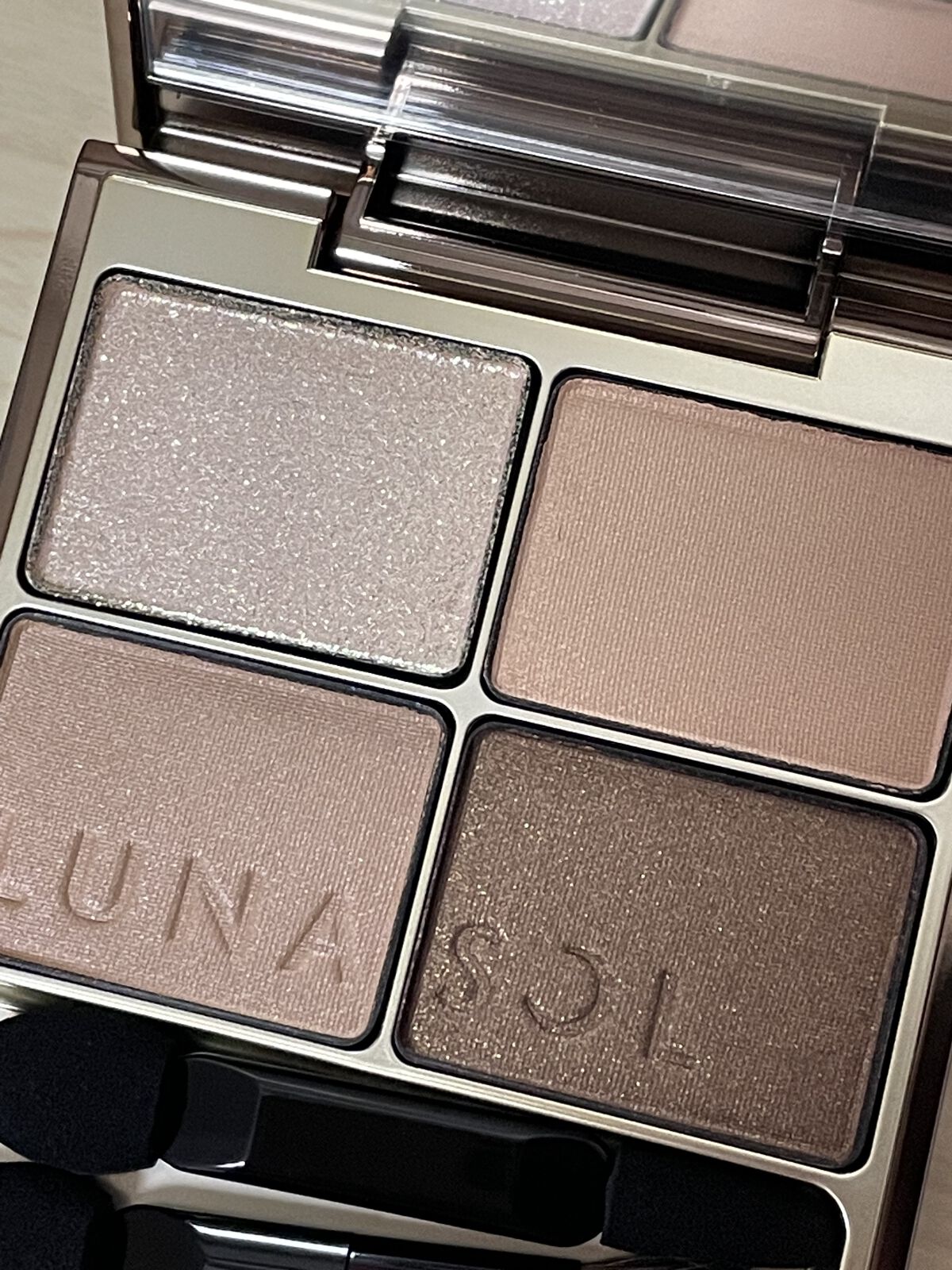 スキンモデリングアイズ/LUNASOL/アイシャドウパレットを使ったクチコミ（3枚目）