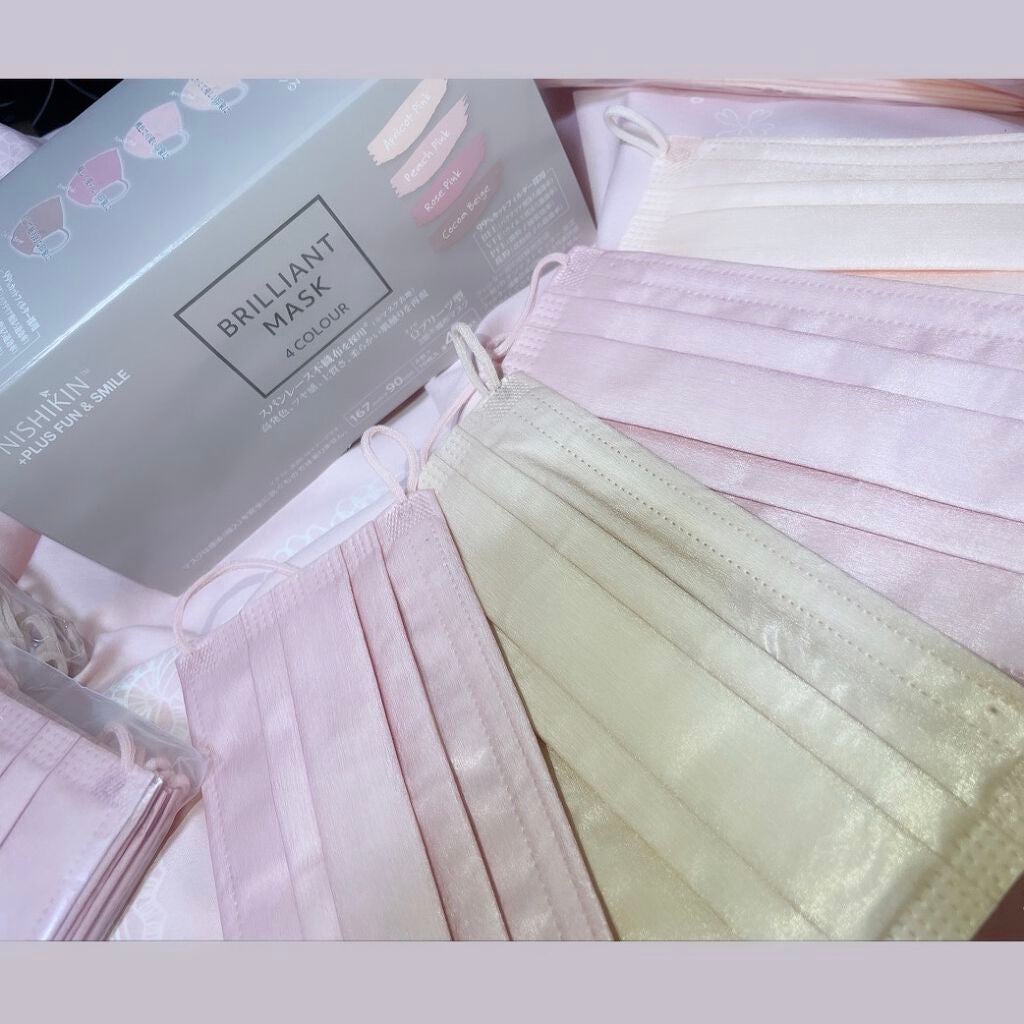 しゅちゃん on LIPS 「この不織布マスク“神”すぎる!※売ってる所知ってる方コメントで..」(1枚目)