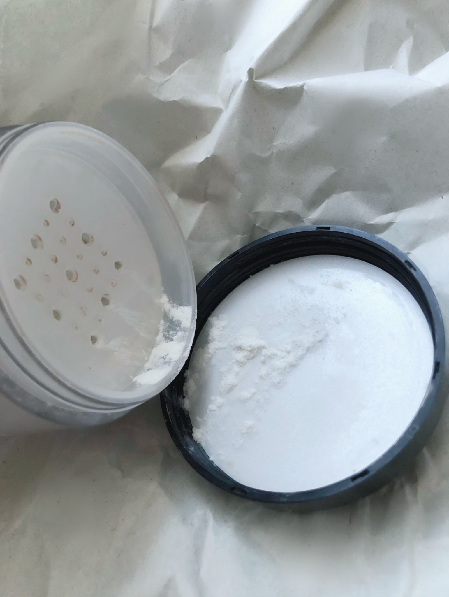 フィニッシングパウダー マット/チャコット・コスメティクス/ルースパウダーを使ったクチコミ（2枚目）