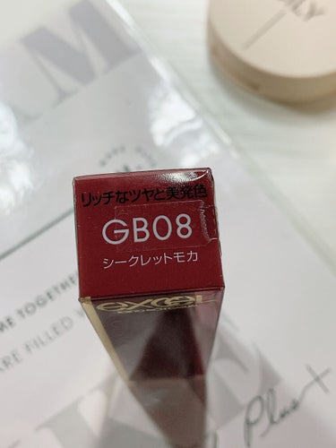 ルージュは、ベージュローズとかの深い色が好き💄ブラウンローズとか

excel　グレイズバームリップ
　　　GB08　シークレットモカ

この色はほんとに綺麗😊

KATEのリップモンスターがバズってると思いますが、excel　グレイズバームリップも相関性で似てる気がする😊

私的な意見だけど🍀

お気に入りのルージュです💕


の画像 その1