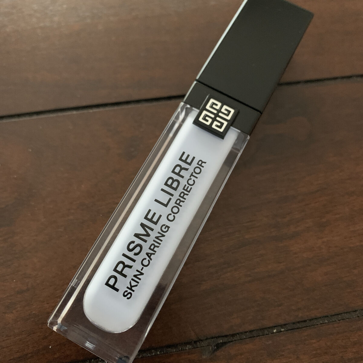 プリズム・リーブル・スキンケアリング・コレクター/GIVENCHY/化粧下地を使ったクチコミ（2枚目）