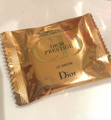 DIOR✨プレステージ ル サヴォン✨洗顔石鹸🧼

DIORの商品買った時に試供品として頂きました🙇‍♀️！
現品で購入するとなんと💰10000円＋税😲😲！

※2枚目は試供品、3枚目は現品（サイトより