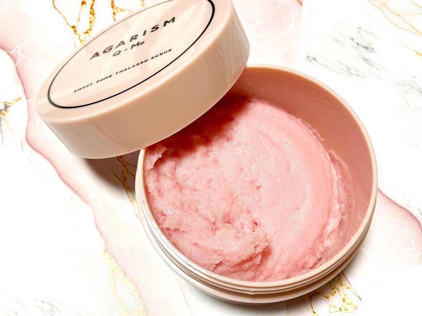 Q+Me スウィート ボム タラソ スクラブ/AGARISM/バスト・ヒップケアを使ったクチコミ(3枚目)