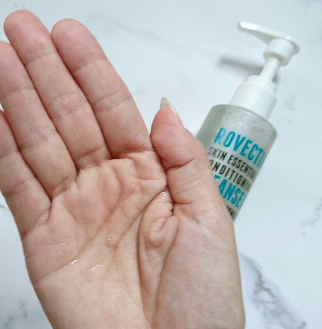 エッセンシャル クレンザー/ロベクチン/洗顔フォームを使ったクチコミ（2枚目）