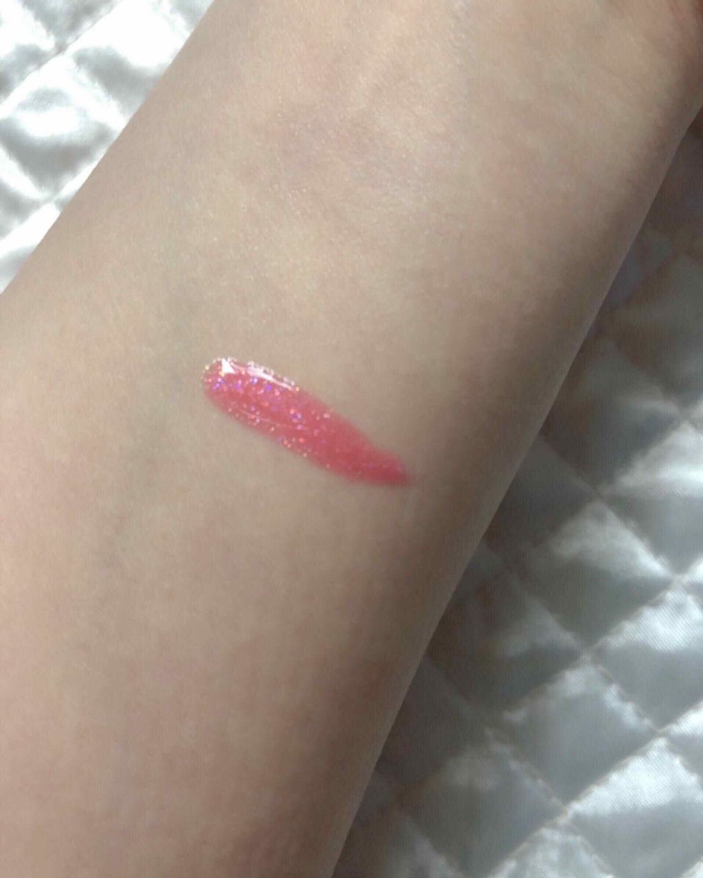 メスメリック グラスリップオイル/CHICCA/リップグロスを使ったクチコミ（2枚目）