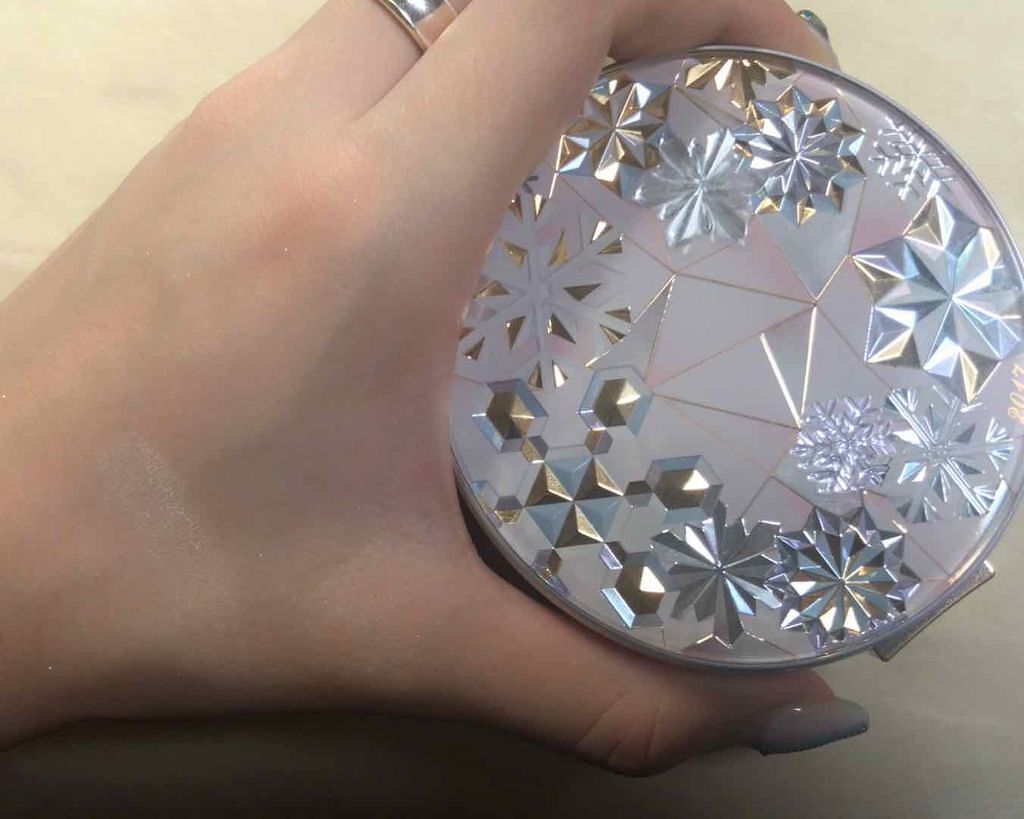 スノービューティー ホワイトニング フェースパウダー 2017/スノービューティー/プレストパウダーを使ったクチコミ(1枚目)