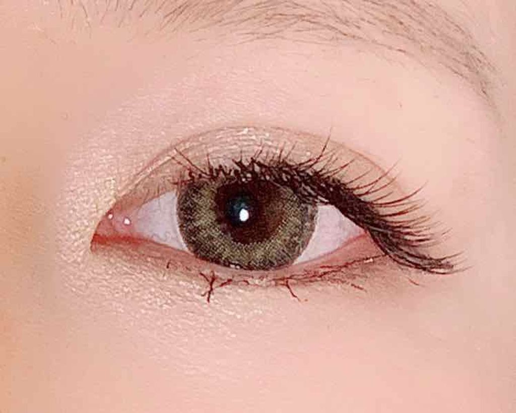 デコラティブアイズ UVモイスト/Decorative Eyes/カラーコンタクトレンズを使ったクチコミ（2枚目）