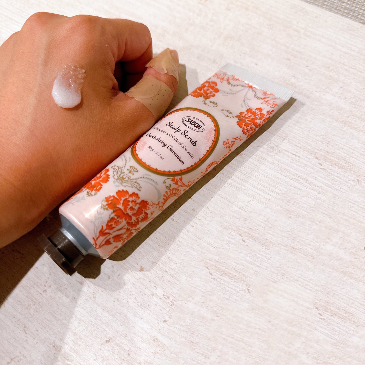 ヘッドスクラブ リプレニッシング(ゼラニウム)/SABON/ヘッドスクラブを使ったクチコミ(3枚目)