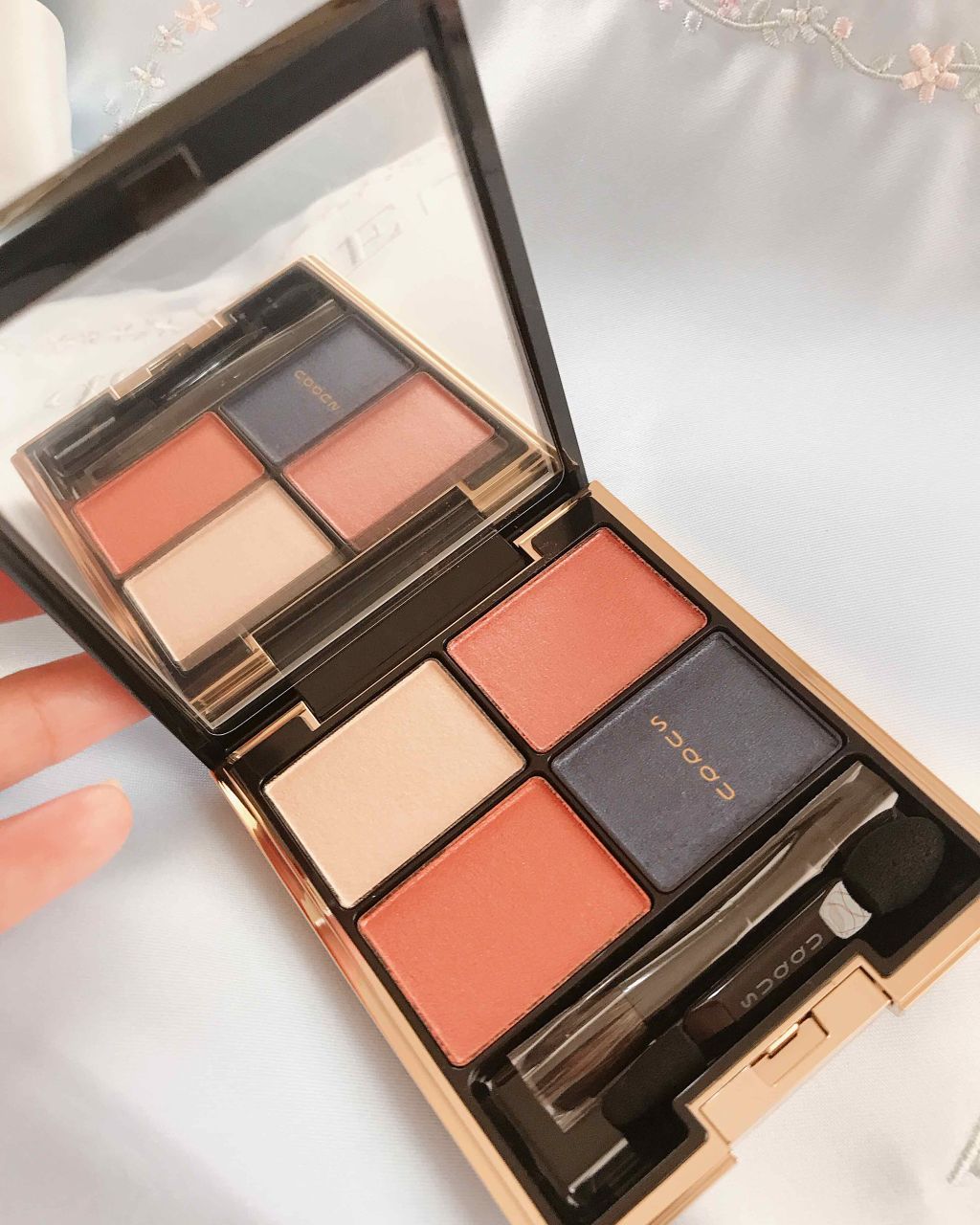 デザイニング カラー アイズ/SUQQU/アイシャドウパレットを使ったクチコミ（3枚目）