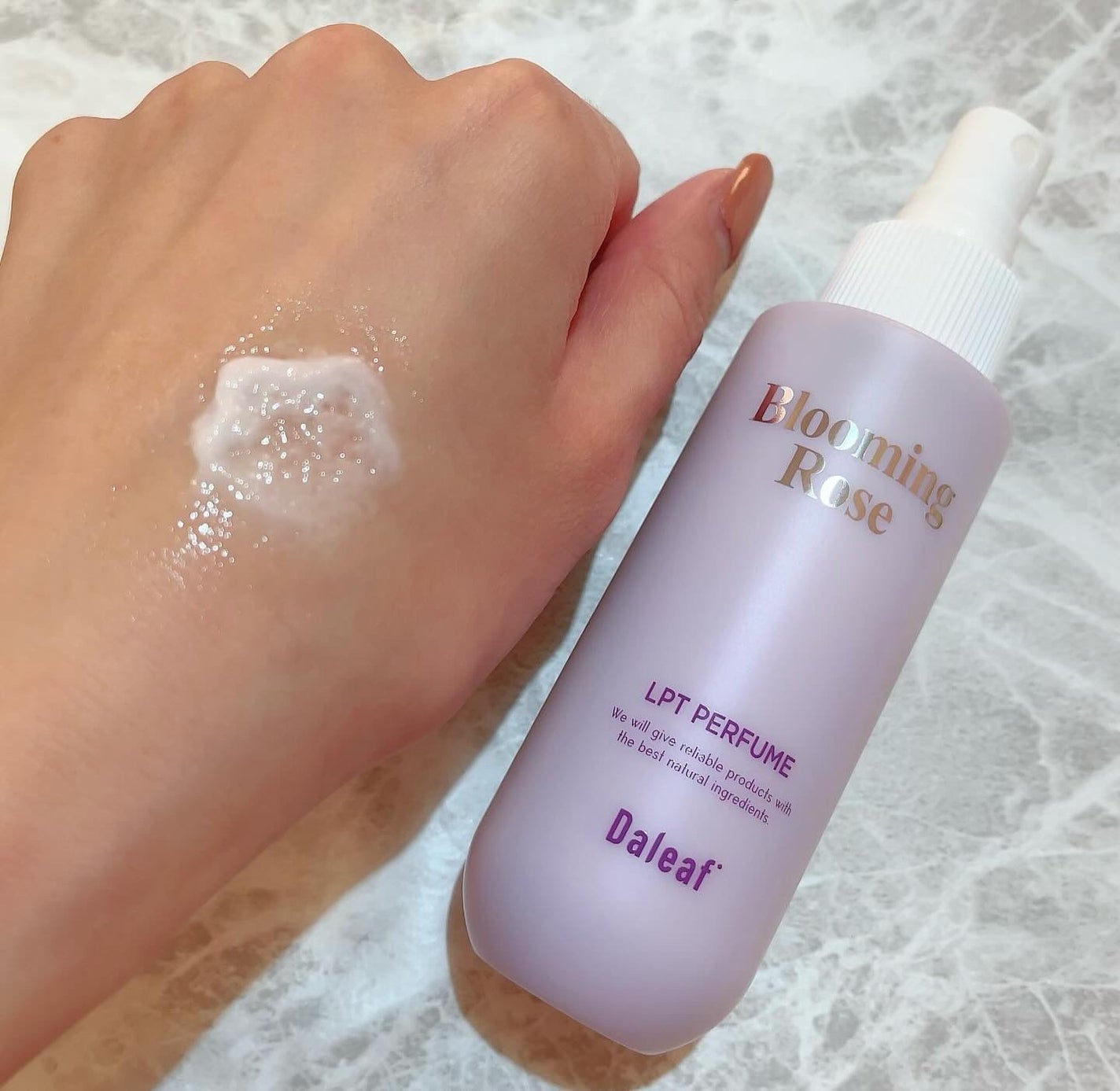 パフュームヘアパックインミスト Pink Breeze/Daleaf/アウトバストリートメントを使ったクチコミ(2枚目)