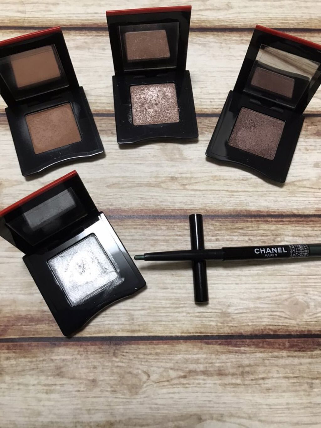 ポップ パウダージェル アイシャドウ 04 Sube-Sube Beige/SHISEIDO/単色アイシャドウを使ったクチコミ（1枚目）