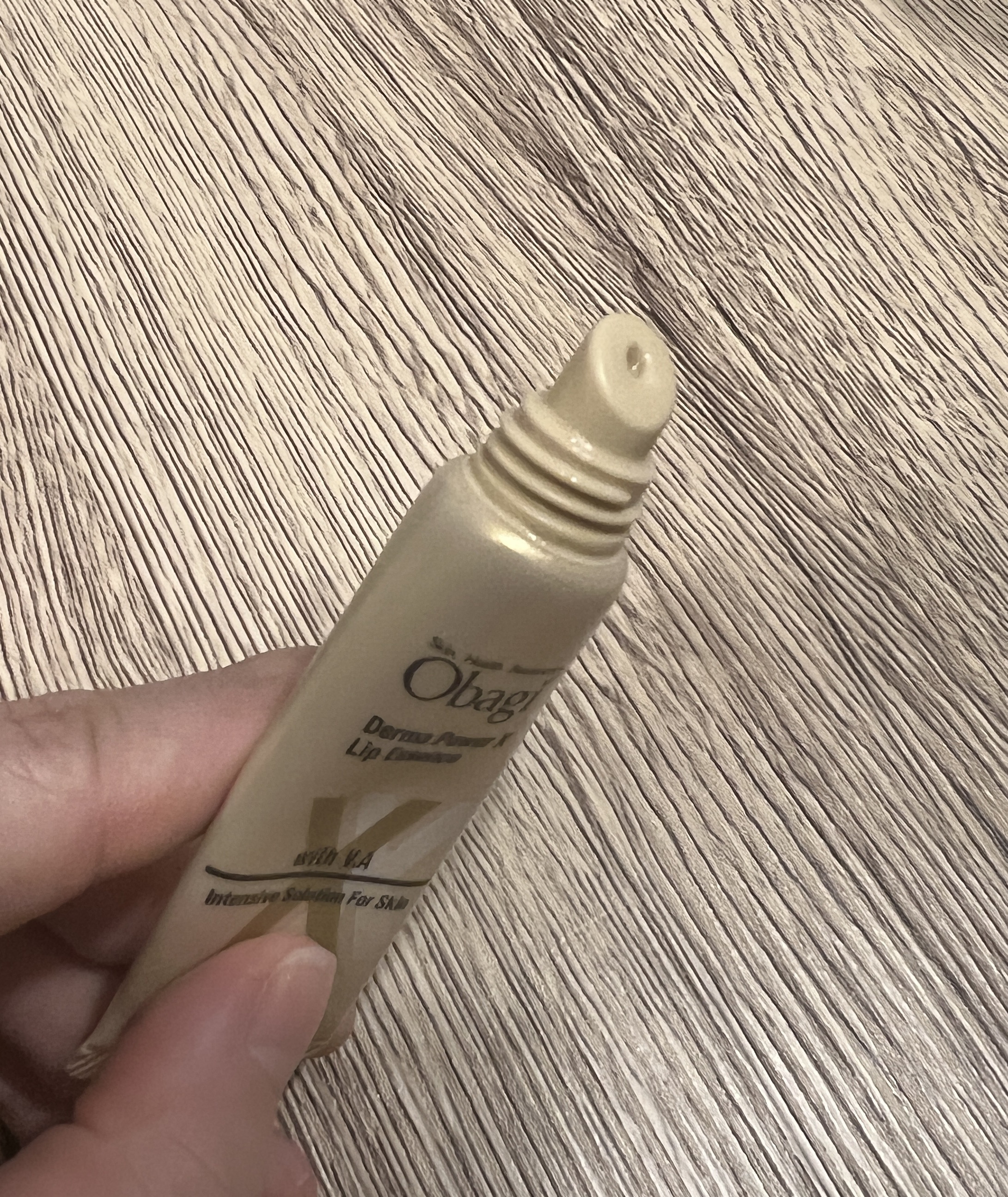 ダーマパワーX リップエッセンス/オバジ/リップ美容液を使ったクチコミ（3枚目）