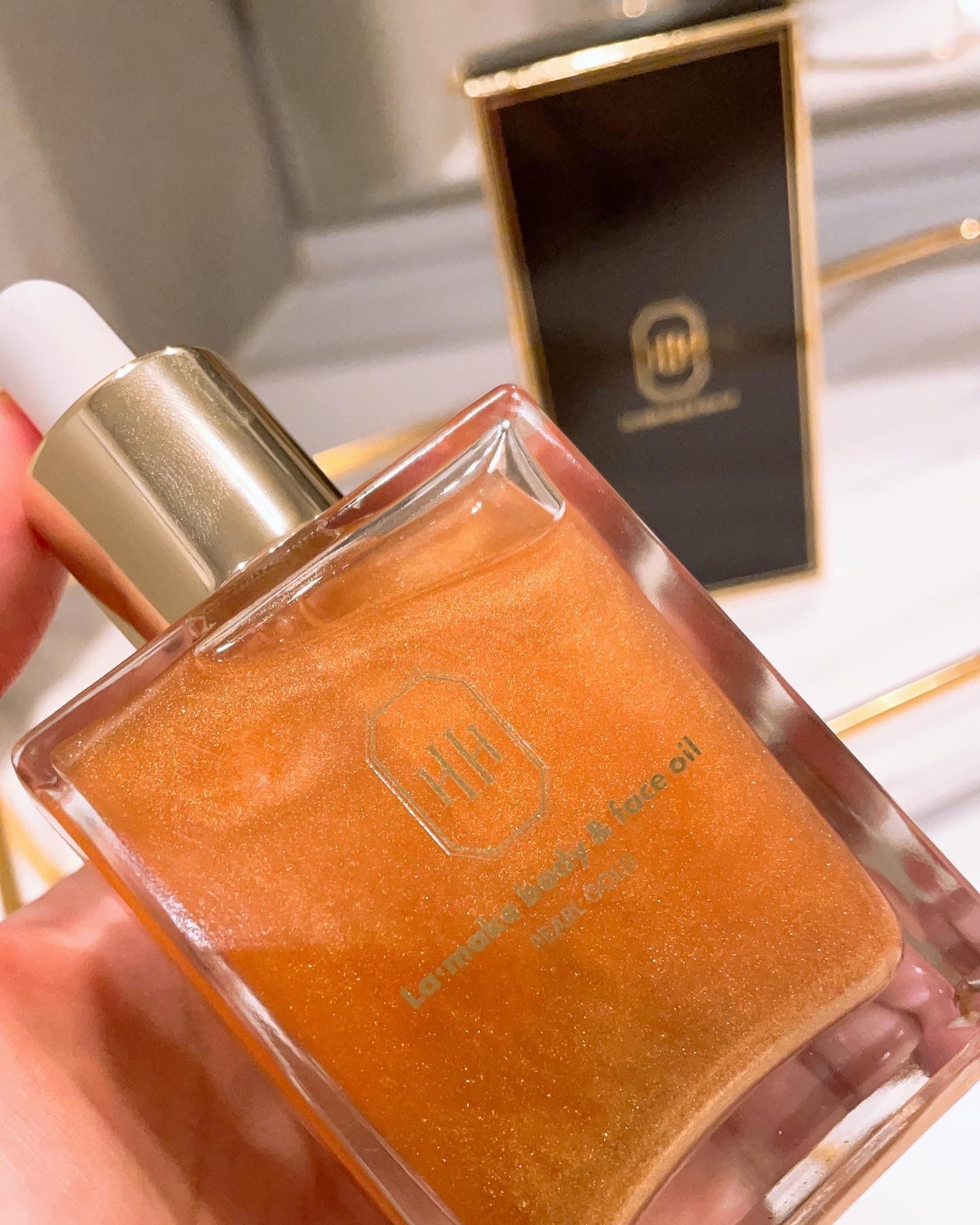 ゆぴ フォロバ100です🤍 on LIPS 「キラッキラでテンション上がるマルチオイル💛人気ギャルモデルの華..」(2枚目)