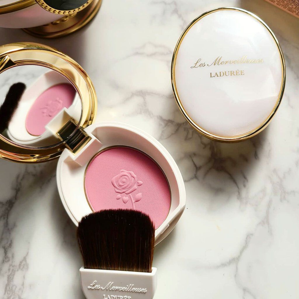 パウダーブラッシュ/レ・メルヴェイユーズ ラデュレ/パウダーチークを使ったクチコミ（1枚目）