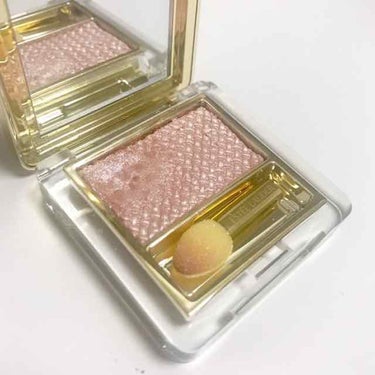 ESTEE LAUDER ピュア カラー ジュレ パウダー アイシャドウのクチコミ「夕方になると涙袋ができる系女子の相棒。大人肌にマッチする超微細ラメとパウダーなのにしっとり吸着.....」（2枚目）