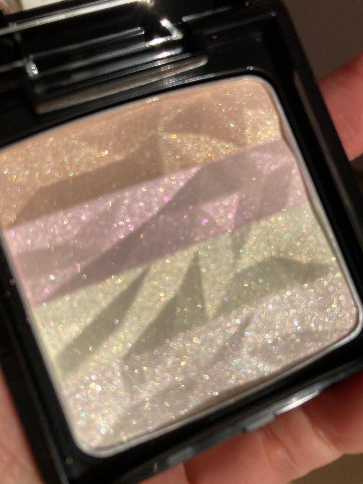 オーロラライズグロウハイライター/KATE/パウダーハイライトを使ったクチコミ(1枚目)