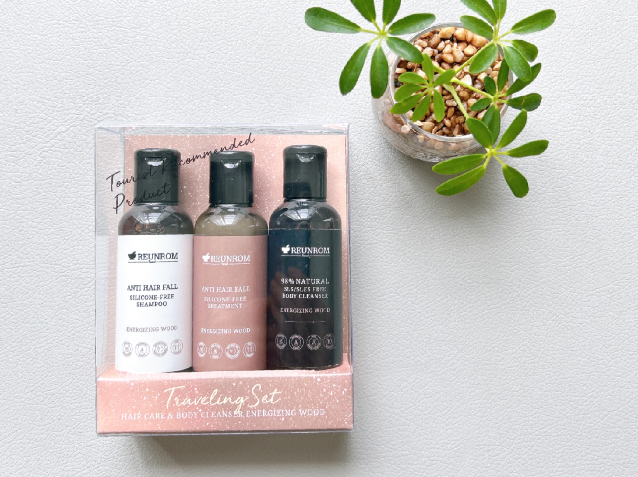 ボディ＆ヘアケア トラベルセット エナージングウッド/REUNROM/スキンケアキットを使ったクチコミ（1枚目）