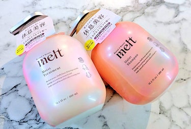 #提供
#PR
#melt
#LIPSプレゼント

melt

モイストシャンプー・トリートメント

久しぶりにお気に入りシャンプー更新かも！✨

コロっとした丸いパケなのかわいい〜🩷

3日前にカラー