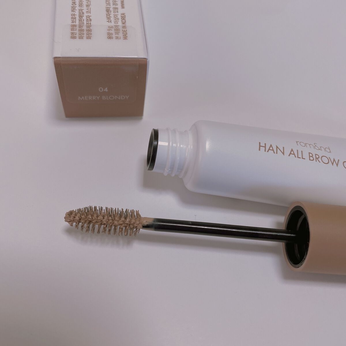 rom&nd ハンオールフラットブロウのクチコミ「メガ割購入品です。

rom&nd
アイブロウマスカラ04メリーブロンディーと
ハンオールフラ.....」（2枚目）