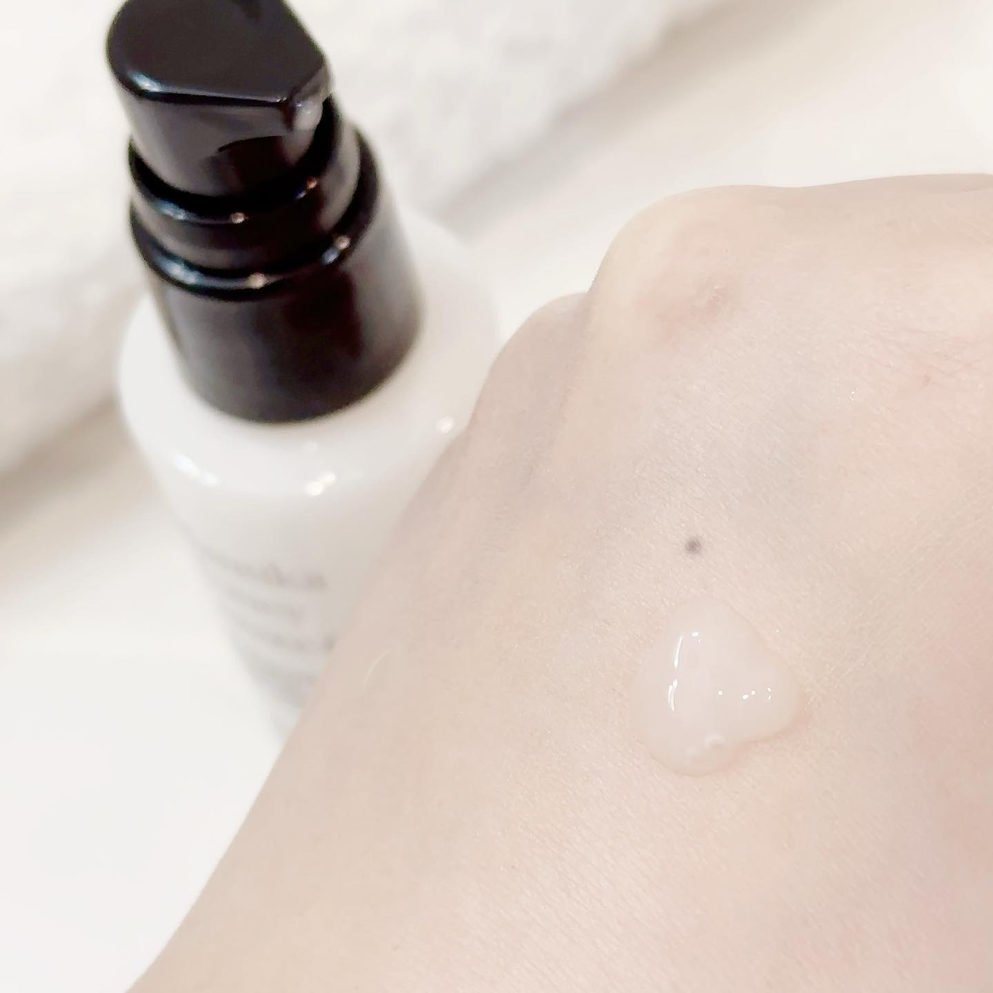 アピセラピーコスメティクス マヌカハニー エッセンスジェルのクチコミ「マヌカハニー エッセンスジェル

使ってみました🥰❣️

山田養蜂場のプレゼントキャンペーンで.....」（3枚目）